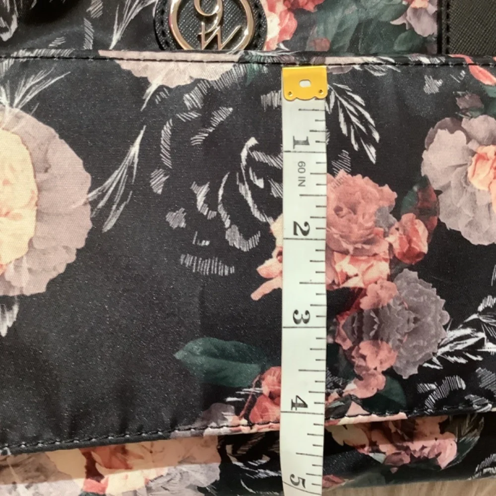 EUC Nine West‎ Tote Floral black/rose